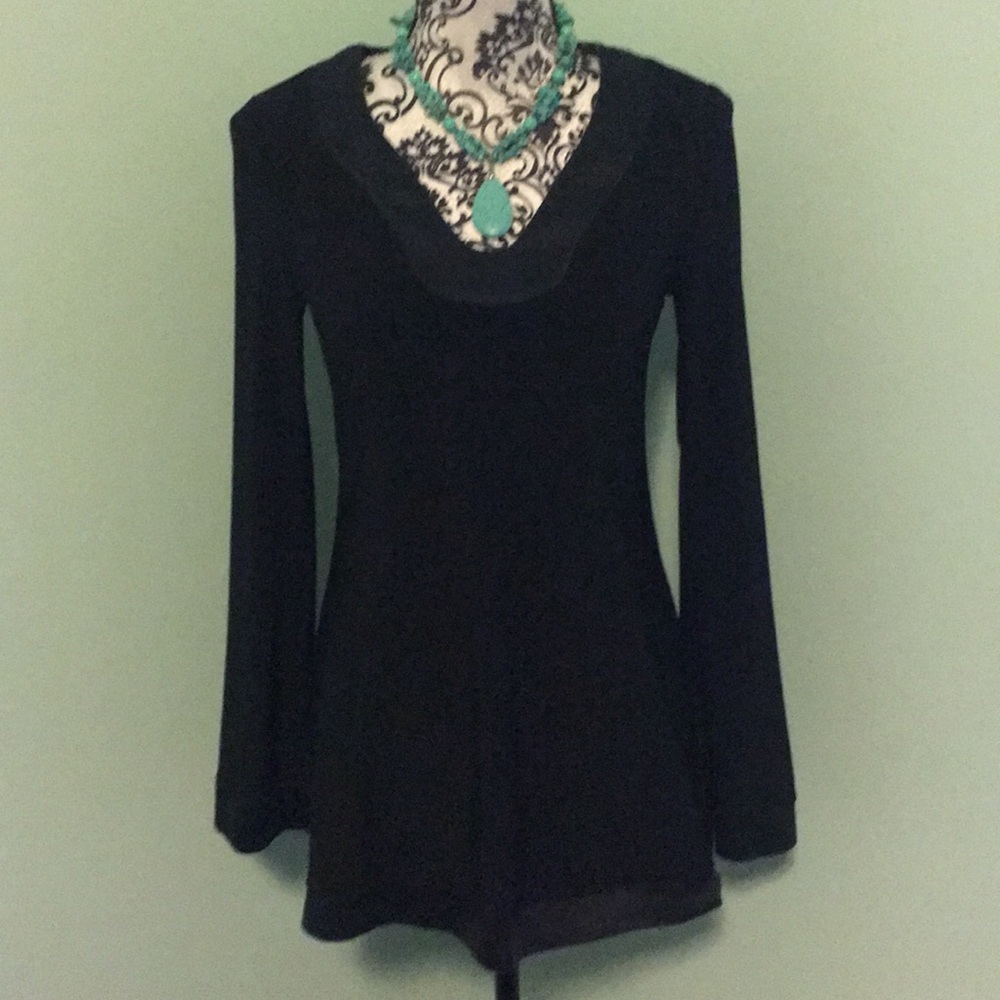 Black dress shirt & Lapis Lazuli stone necklace